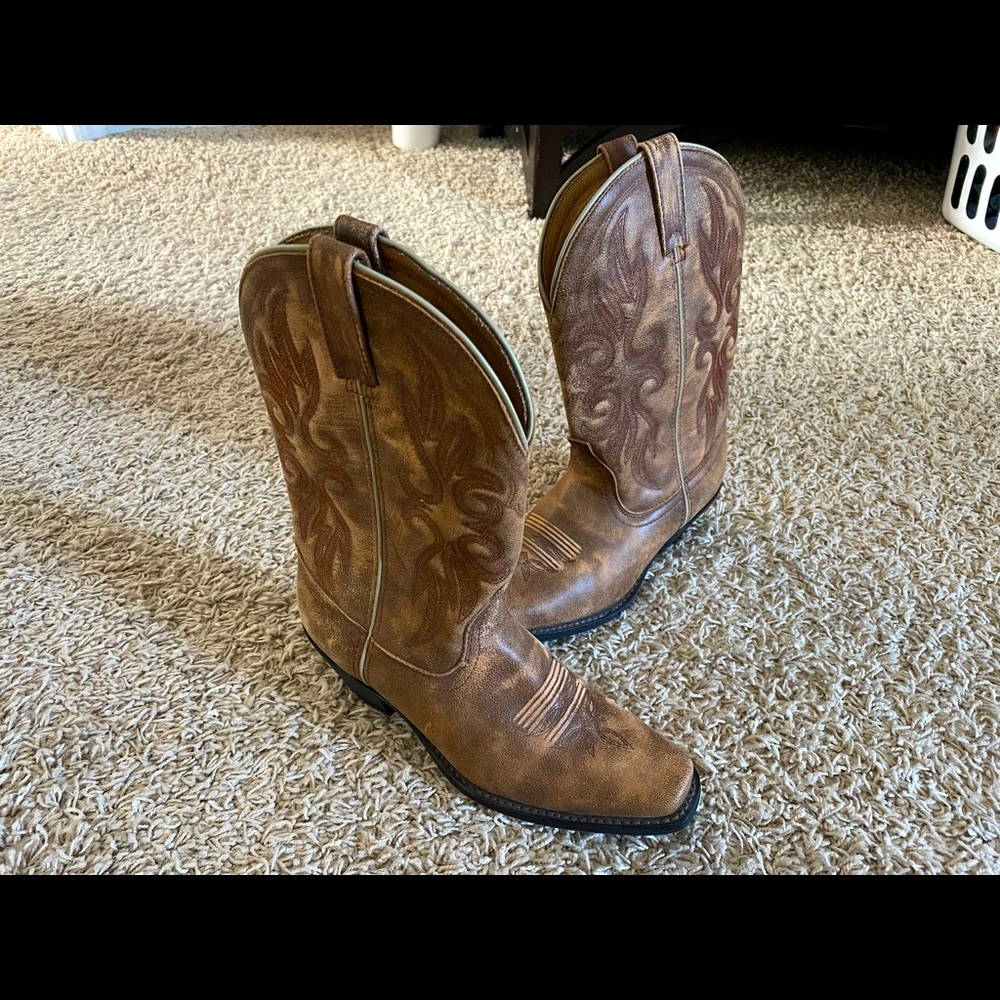 Laredo Maricopa Ladies 9 Like New